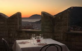 Hotel Castello Di Giuliano
